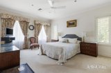 https://images.listonce.com.au/custom/160x/listings/29-mont-victor-road-kew-vic-3101/253/01846253_img_09.jpg?0YjcZxhmjfo