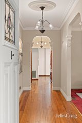 https://images.listonce.com.au/custom/160x/listings/29-moore-avenue-croydon-vic-3136/055/01909055_img_05.jpg?ljC4RkjKDn8