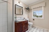 https://images.listonce.com.au/custom/160x/listings/29-moore-avenue-croydon-vic-3136/055/01909055_img_14.jpg?Lh0X0xH1EEs