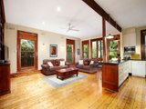 https://images.listonce.com.au/custom/160x/listings/29-parkhill-road-kew-vic-3101/258/01684258_img_02.jpg?_TZXTOa2RYw