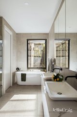 https://images.listonce.com.au/custom/160x/listings/29-parkview-road-alphington-vic-3078/650/01987650_img_10.jpg?2ausuBN-gZ0