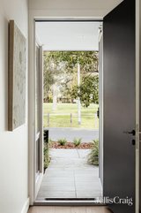 https://images.listonce.com.au/custom/160x/listings/29-parkview-road-alphington-vic-3078/650/01987650_img_17.jpg?9kr9Cex3ecY
