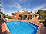 https://images.listonce.com.au/custom/160x/listings/29-pembroke-street-surrey-hills-vic-3127/854/01683854_img_01.jpg?98qvLSH_-iM