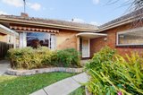 https://images.listonce.com.au/custom/160x/listings/29-peterleigh-grove-essendon-vic-3040/264/01751264_img_16.jpg?zp4uX-QF03E