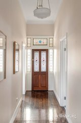 https://images.listonce.com.au/custom/160x/listings/29-raleigh-street-thornbury-vic-3071/166/01767166_img_02.jpg?8ntHu9dbTdY