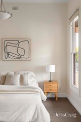 https://images.listonce.com.au/custom/160x/listings/29-raleigh-street-thornbury-vic-3071/166/01767166_img_15.jpg?yKyJ4enCGF4
