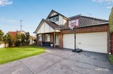 https://images.listonce.com.au/custom/160x/listings/29-reynolds-parade-pascoe-vale-south-vic-3044/620/01937620_img_06.jpg?8wdN63G3ytc