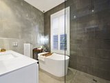 https://images.listonce.com.au/custom/160x/listings/29-rose-street-altona-vic-3018/369/01203369_img_09.jpg?YjNb3_jhb8E