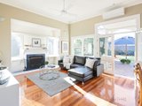 https://images.listonce.com.au/custom/160x/listings/29-south-crescent-northcote-vic-3070/537/00702537_img_08.jpg?v3-7bERZXc4