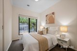 https://images.listonce.com.au/custom/160x/listings/29-thackeray-court-croydon-vic-3136/869/01922869_img_07.jpg?j-0lsNWau2g