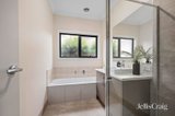 https://images.listonce.com.au/custom/160x/listings/29-thackeray-court-croydon-vic-3136/869/01922869_img_09.jpg?rpu_ToHOL2Q