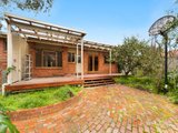 https://images.listonce.com.au/custom/160x/listings/29-victor-crescent-forest-hill-vic-3131/617/01975617_img_02.jpg?wjPEV0mOprg