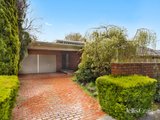 https://images.listonce.com.au/custom/160x/listings/29-victor-crescent-forest-hill-vic-3131/617/01975617_img_03.jpg?pKLv5aoKaMA