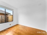 https://images.listonce.com.au/custom/160x/listings/29-victor-crescent-forest-hill-vic-3131/617/01975617_img_08.jpg?G7oX7tdBZug