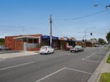 https://images.listonce.com.au/custom/160x/listings/29-waiora-avenue-hamlyn-heights-vic-3215/878/01699878_img_04.jpg?nlzubTiMkaE