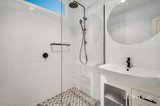 https://images.listonce.com.au/custom/160x/listings/29-white-avenue-wendouree-vic-3355/455/01947455_img_06.jpg?6PelMPf6UvY