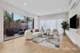 https://images.listonce.com.au/custom/160x/listings/29-winbrook-court-doncaster-vic-3108/807/01859807_img_01.jpg?eKeaCZ2INhQ