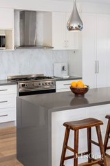 https://images.listonce.com.au/custom/160x/listings/290-george-street-doncaster-east-vic-3109/752/01980752_img_06.jpg?fL7Fcu5Ckcw