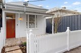 https://images.listonce.com.au/custom/160x/listings/291-esplanade-east-port-melbourne-vic-3207/116/01934116_img_01.jpg?qiV20OWTGUM