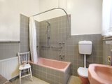https://images.listonce.com.au/custom/160x/listings/291-mont-albert-road-surrey-hills-vic-3127/784/01683784_img_08.jpg?KGtIGvSrz7E