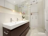 https://images.listonce.com.au/custom/160x/listings/291-richardson-street-middle-park-vic-3206/965/01087965_img_10.jpg?HSDJUiFcers