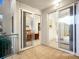https://images.listonce.com.au/custom/160x/listings/29156-beaconsfield-parade-albert-park-vic-3206/994/01087994_img_06.jpg?1BY0gcEdKg0