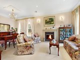 https://images.listonce.com.au/custom/160x/listings/292-union-road-balwyn-vic-3103/924/01683924_img_02.jpg?Ti609g0uLc8