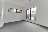 https://images.listonce.com.au/custom/160x/listings/293-hull-road-croydon-vic-3136/747/01602747_img_08.jpg?PzLNs790KOI