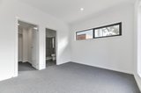 https://images.listonce.com.au/custom/160x/listings/293-hull-road-croydon-vic-3136/747/01602747_img_11.jpg?w53S6WtV4FI