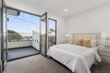 https://images.listonce.com.au/custom/160x/listings/294b-highbury-road-mount-waverley-vic-3149/692/01647692_img_09.jpg?0H2Yfjm2nRc