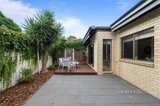 https://images.listonce.com.au/custom/160x/listings/296-castlewood-street-bentleigh-east-vic-3165/164/01181164_img_10.jpg?-pUYqiMPbns