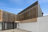 https://images.listonce.com.au/custom/160x/listings/296-the-avenue-ocean-grove-vic-3226/509/01818509_img_13.jpg?QpxTEcXa5xY