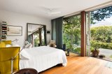 https://images.listonce.com.au/custom/160x/listings/297-beaconsfield-parade-middle-park-vic-3206/294/01586294_img_11.jpg?zprcgeR81pI