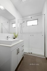 https://images.listonce.com.au/custom/160x/listings/298-normanby-avenue-thornbury-vic-3071/941/01723941_img_10.jpg?XhM7t8dmaNQ