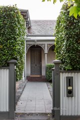 https://images.listonce.com.au/custom/160x/listings/299-new-street-brighton-vic-3186/687/01597687_img_02.jpg?CQr1K4MlTt8