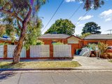 https://images.listonce.com.au/custom/160x/listings/29b-wallace-crescent-strathmore-vic-3041/987/01883987_img_09.jpg?BPe_7ElcjIk