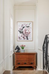 https://images.listonce.com.au/custom/160x/listings/2a-alexandra-avenue-canterbury-vic-3126/493/01769493_img_13.jpg?MM64zAXCevI