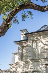 https://images.listonce.com.au/custom/160x/listings/2a-alexandra-avenue-canterbury-vic-3126/493/01769493_img_26.jpg?seFUVfkxk3o