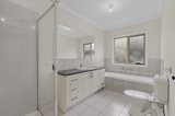 https://images.listonce.com.au/custom/160x/listings/2a-amiriya-street-bentleigh-east-vic-3165/444/01839444_img_10.jpg?DrxAPRBAqHg