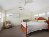 https://images.listonce.com.au/custom/160x/listings/2a-avocet-street-doncaster-east-vic-3109/238/01046238_img_07.jpg?nGC5BsMvQ8I