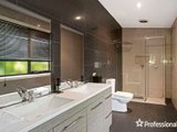 https://images.listonce.com.au/custom/160x/listings/2a-claire-court-montrose-vic-3765/994/01524994_img_10.jpg?gLgXxR8C2x0