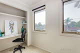 https://images.listonce.com.au/custom/160x/listings/2a-clifford-court-forest-hill-vic-3131/050/00689050_img_08.jpg?WJrmFjtlF7A