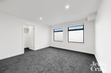https://images.listonce.com.au/custom/160x/listings/2a-durward-avenue-glen-waverley-vic-3150/801/01737801_img_08.jpg?DUFnoFdOD28