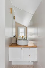 https://images.listonce.com.au/custom/160x/listings/2a-hamer-street-brunswick-east-vic-3057/360/01227360_img_11.jpg?upfKQVUnbCQ