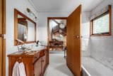 https://images.listonce.com.au/custom/160x/listings/2a-pembroke-road-balwyn-vic-3103/868/01976868_img_07.jpg?P4XmJUOOn7E