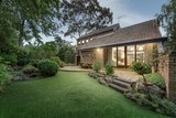 https://images.listonce.com.au/custom/160x/listings/2a-pembroke-road-balwyn-vic-3103/868/01976868_img_09.jpg?_we24V8WtYY