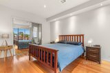 https://images.listonce.com.au/custom/160x/listings/2a-roland-avenue-strathmore-vic-3041/968/01114968_img_09.jpg?IwJoNsb-CBU