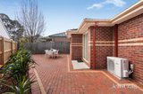https://images.listonce.com.au/custom/160x/listings/2a-royal-avenue-heathmont-vic-3135/190/01973190_img_10.jpg?4HeLLoKcr7Y