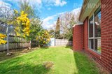https://images.listonce.com.au/custom/160x/listings/2a-sevenoaks-avenue-croydon-vic-3136/676/01930676_img_11.jpg?QBbMW-C4tw8