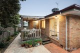https://images.listonce.com.au/custom/160x/listings/2a-simmons-court-greensborough-vic-3088/439/01931439_img_14.jpg?PoZxeOuqM9w